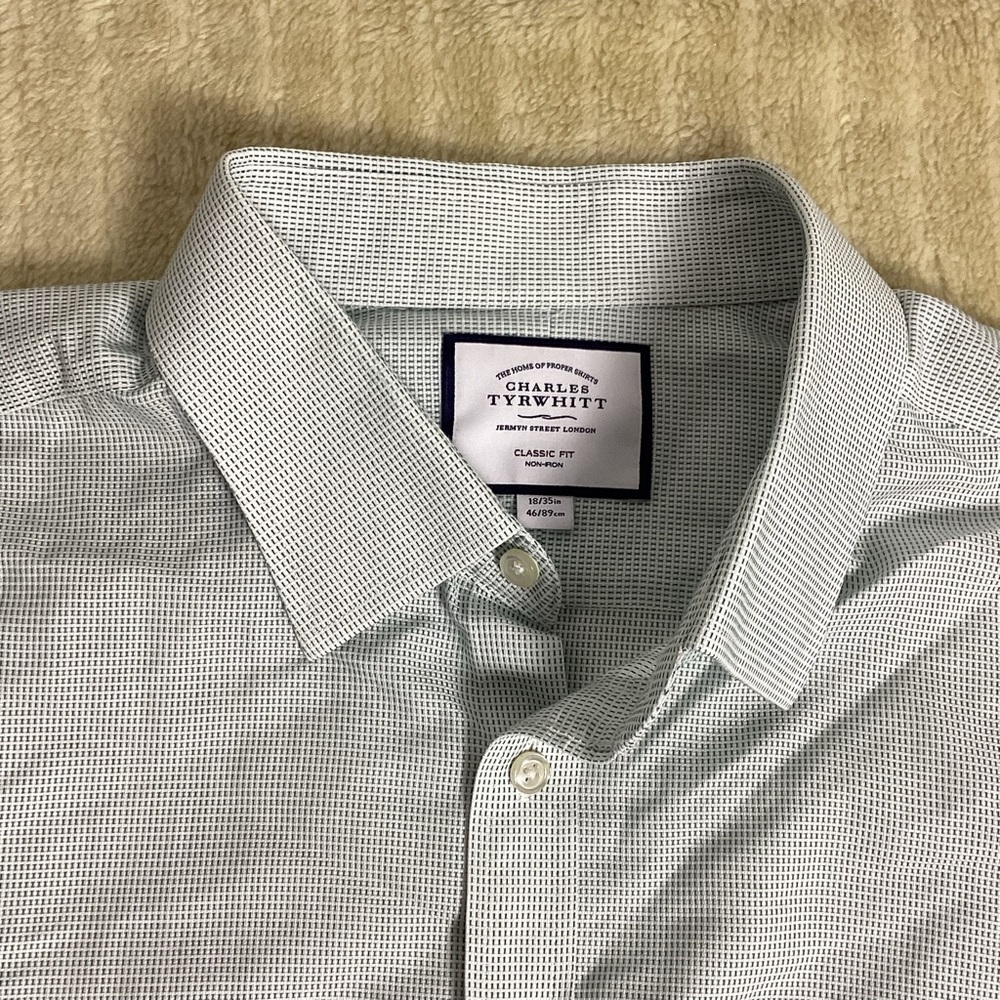 Charles Tyrwhitt Men’s Classic Fit Non Iron dress shirt